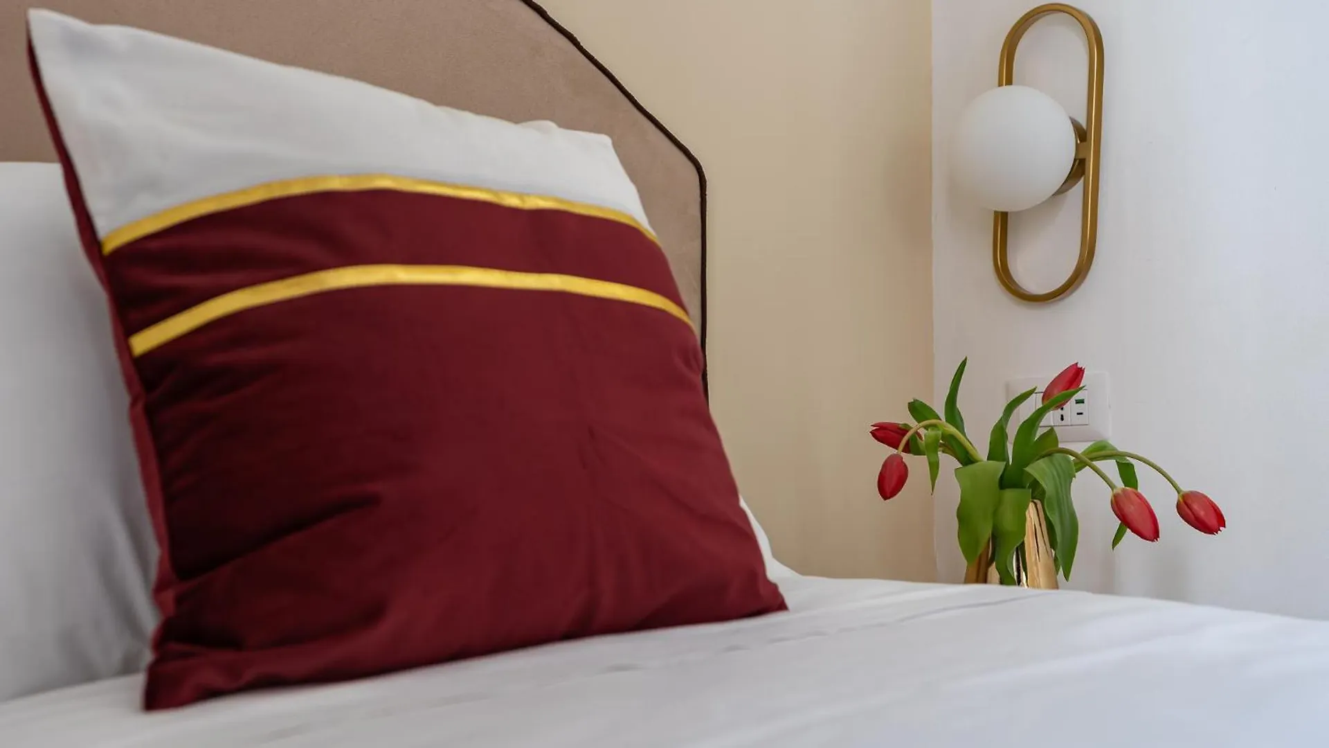 Guest house Decimo Meridio- At Spanish Steps- Rome Italy
