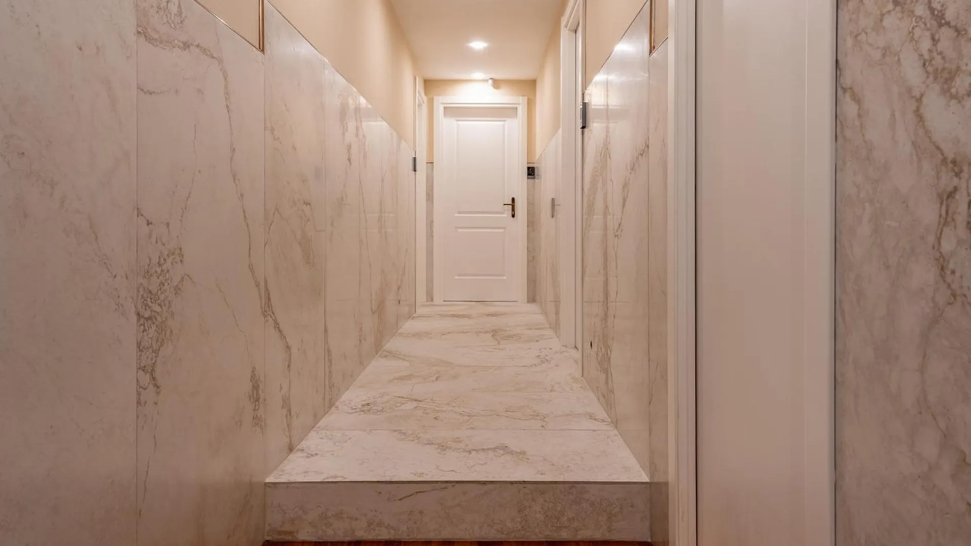 Guest house Decimo Meridio- At Spanish Steps- Rome