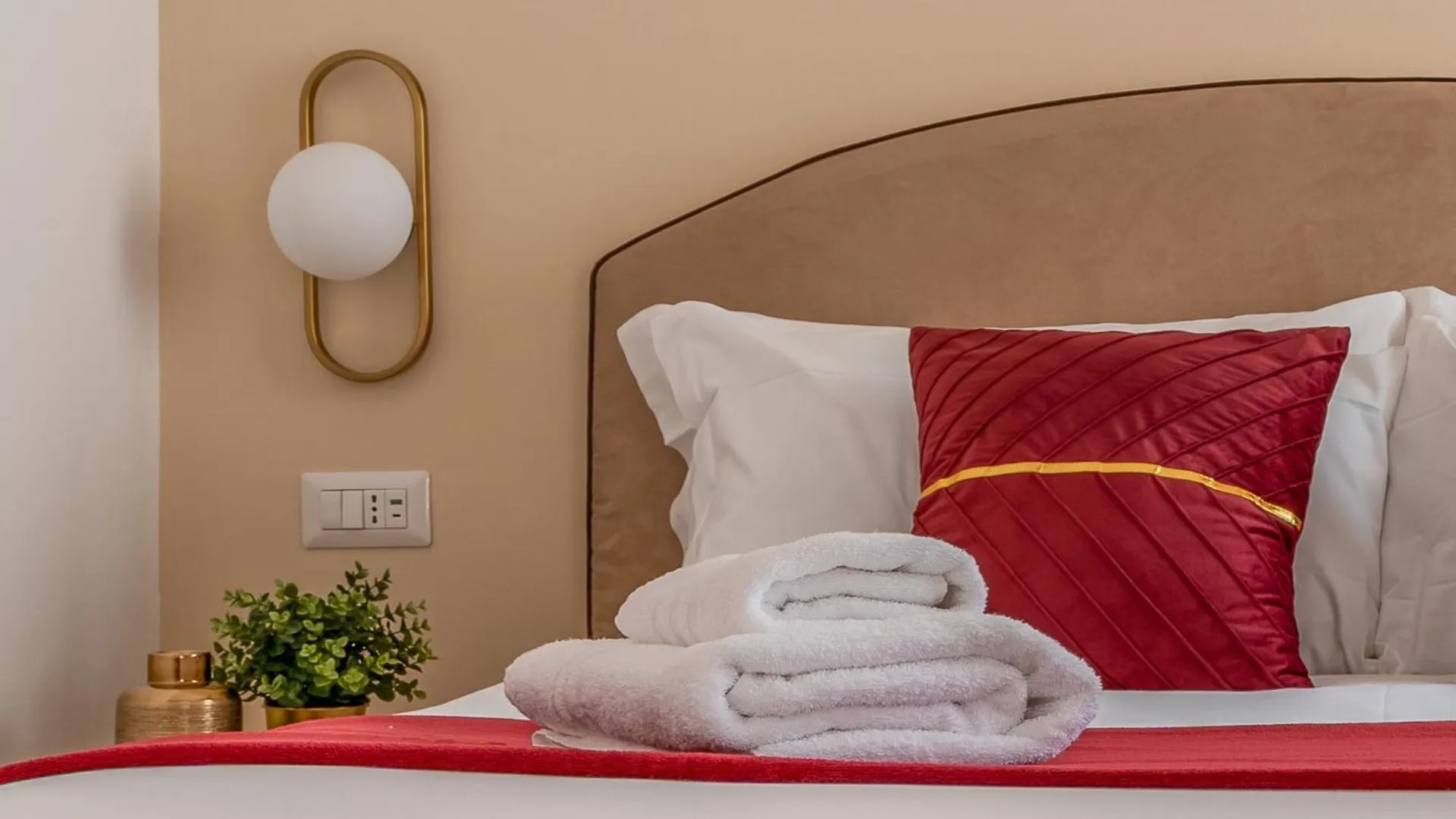 Decimo Meridio- At Spanish Steps- Rome Guest house