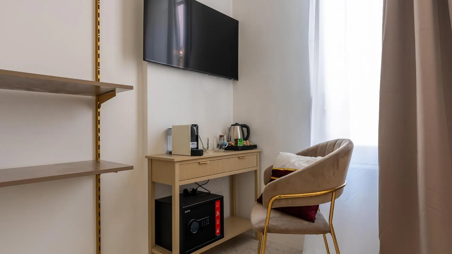 Decimo Meridio- At Spanish Steps- Rome Guest house