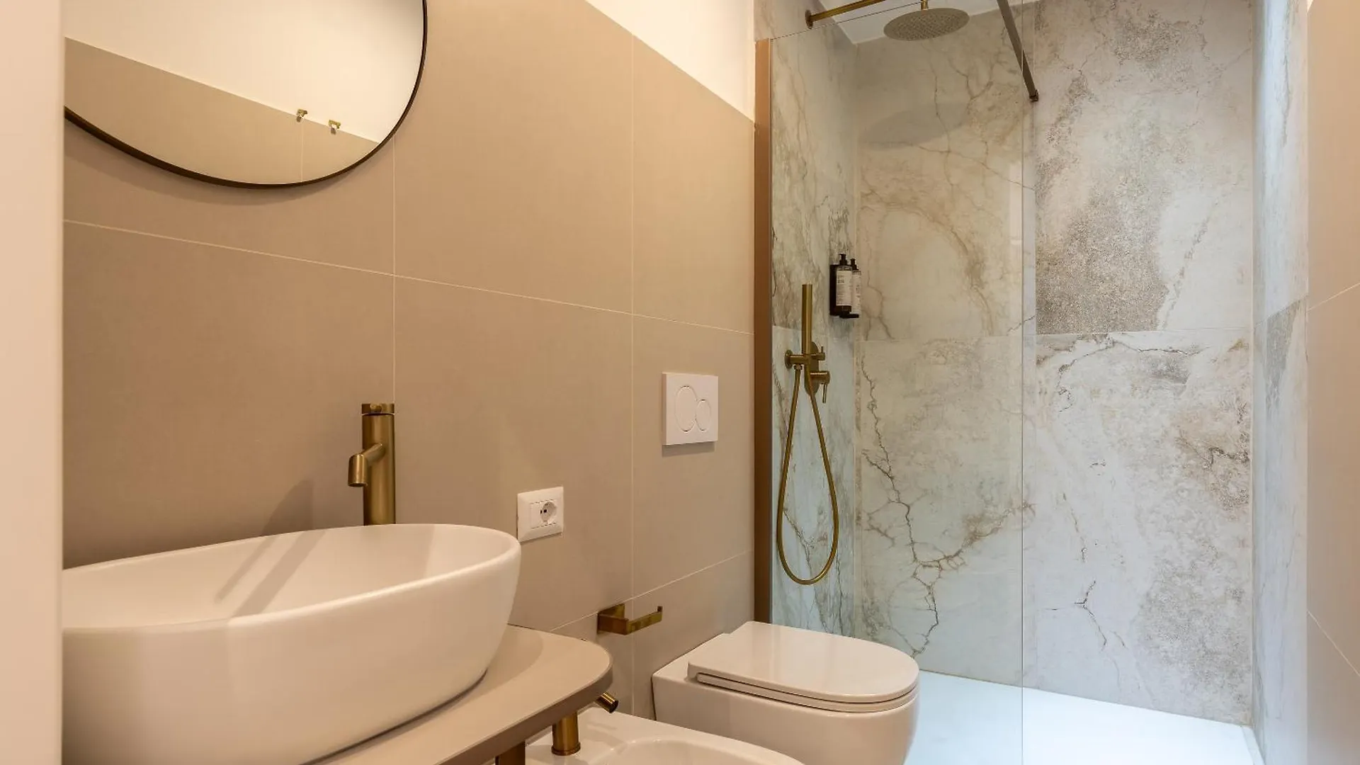 Guest house Decimo Meridio- At Spanish Steps- Rome